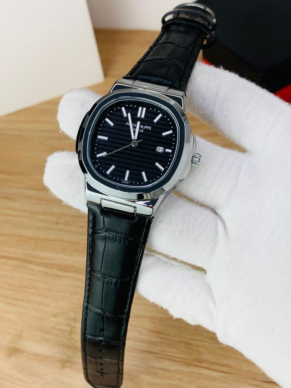 Patek Philippe Leather Strap Watch – Premium Edition