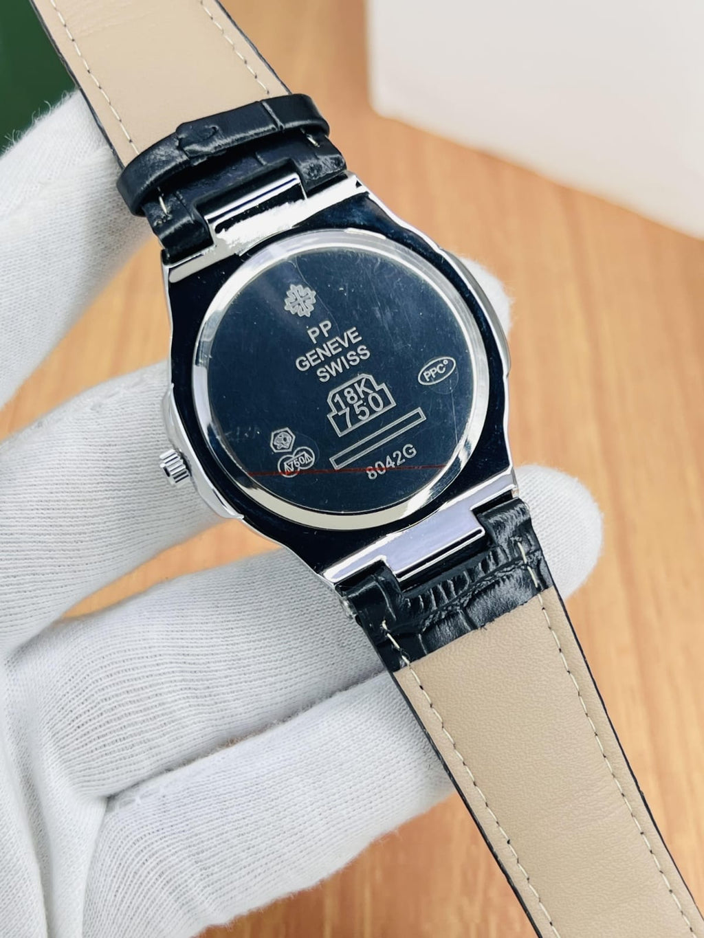 Patek Philippe Leather Strap Watch – Premium Edition